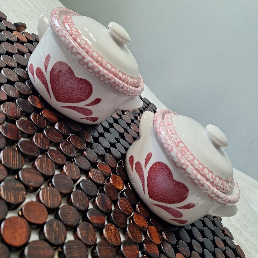 2 Pc Pink Heart Sponge Ware Ceramic Crock 5" With Lids Cottage Country 90's Soup